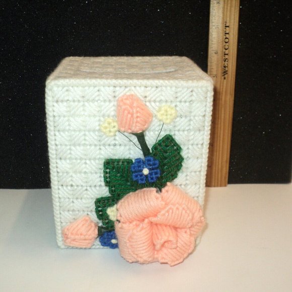 Handmade White Needlepoint Tissue Box Holder Peach Roses, Blue, Yellow Vintage - Picture 1 of 6